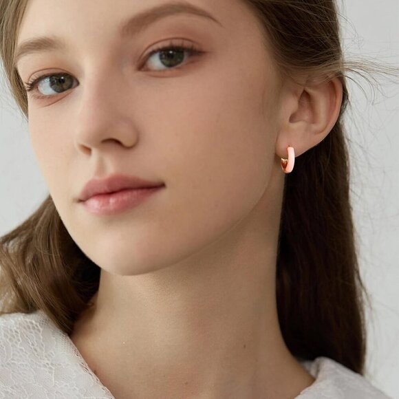 Chic 18K Gold Plated Hypoallergenic Small Hoop Earrings - Perfect Gift for Her - Picture 4 of 7